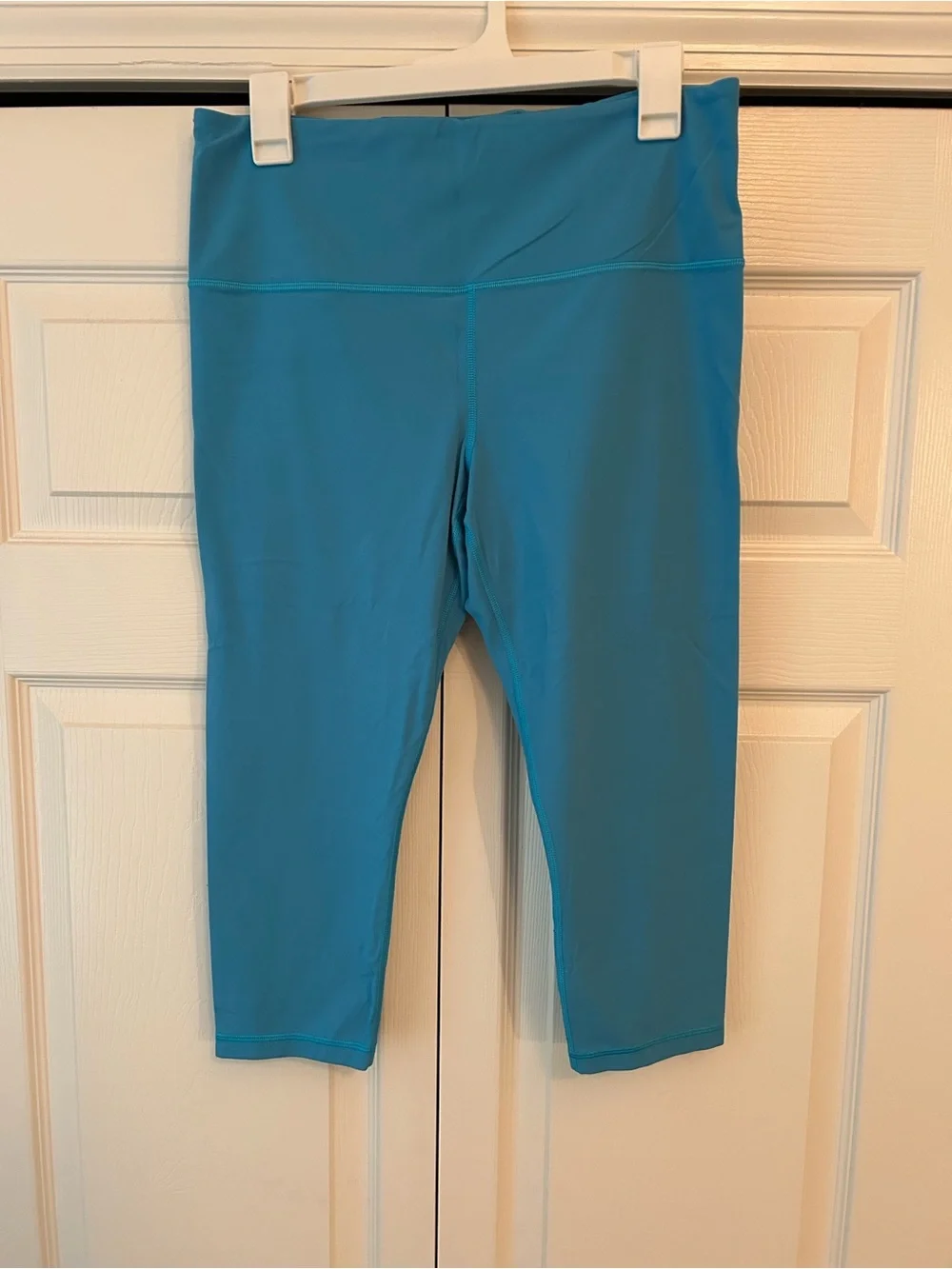 Athleta Teal Capri Leggings